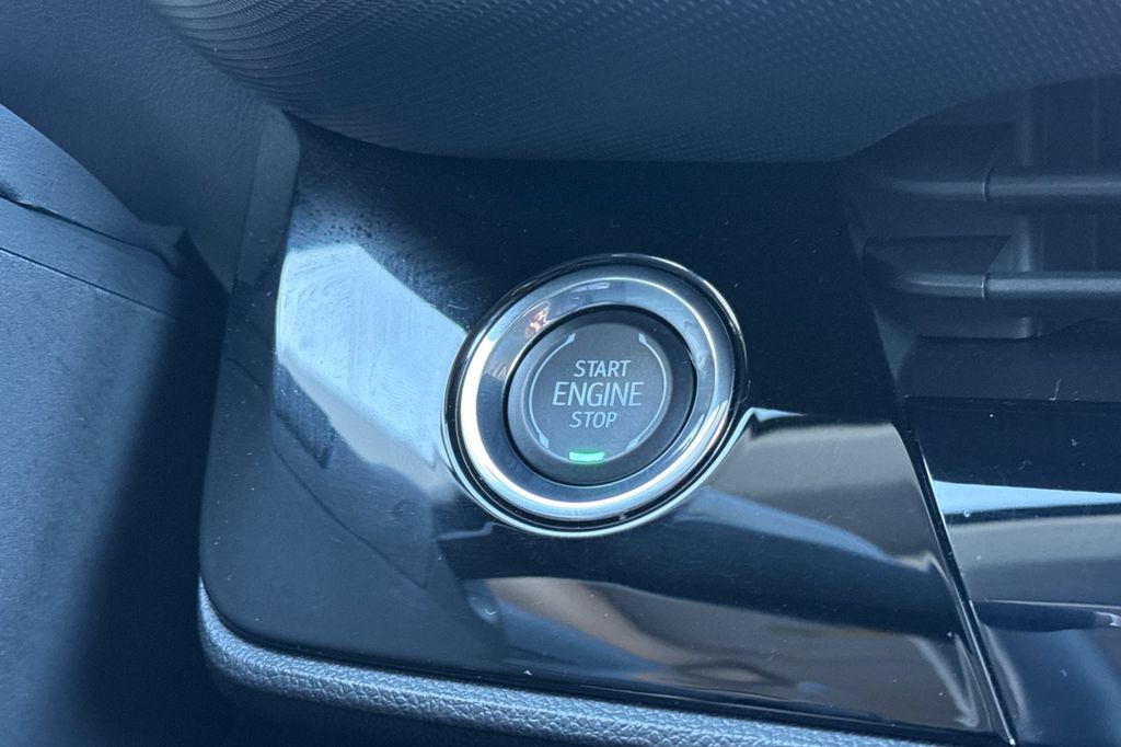 used 2025 Buick Envision car, priced at $28,955