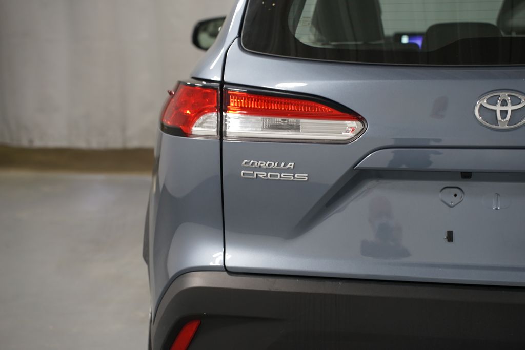 Thumbnail: 2025 Toyota Corolla Cross - 10