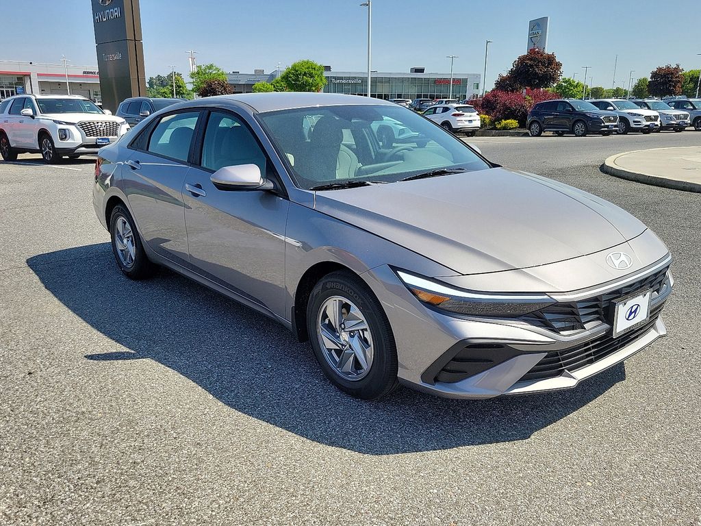 Thumbnail: 2025 Hyundai Elantra - 2