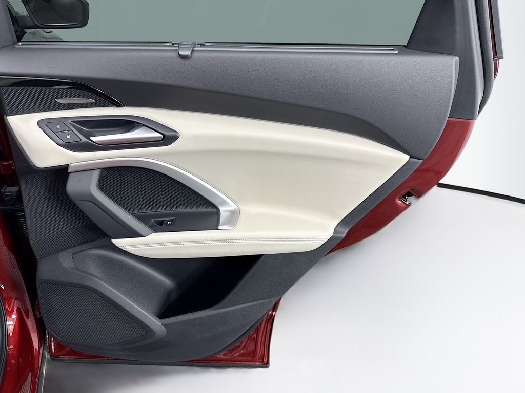 Thumbnail: 2025 Audi Q5 - 26