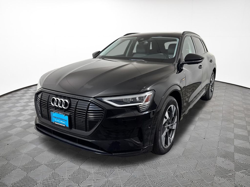 2021 Audi e-tron quattro Premium SUV