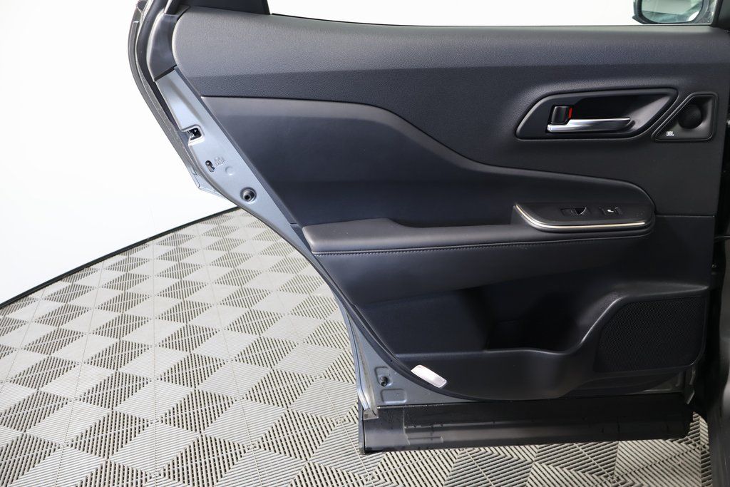 Thumbnail: 2023 Toyota Crown - 13