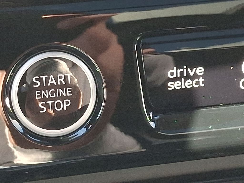 Thumbnail: 2025 Audi Q5 - 23