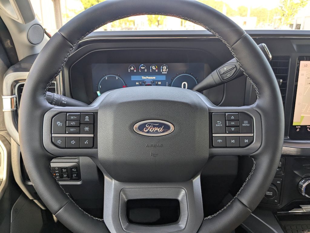 2025 Ford F-250 Super Duty Black Widow