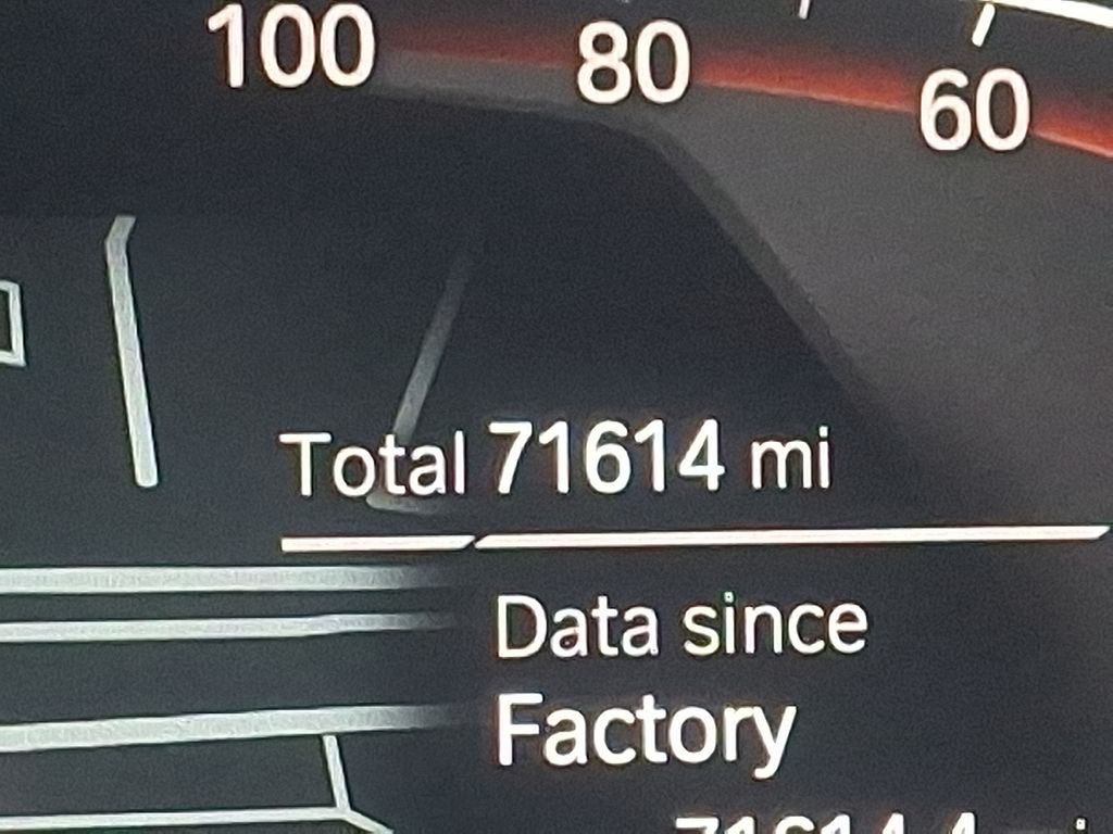 Thumbnail: 2022 BMW X6 - 21