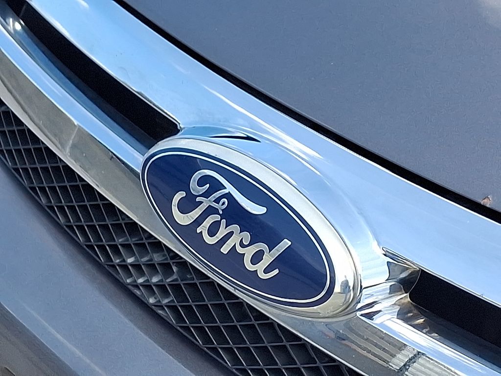 Thumbnail: 2011 Ford Focus - 29