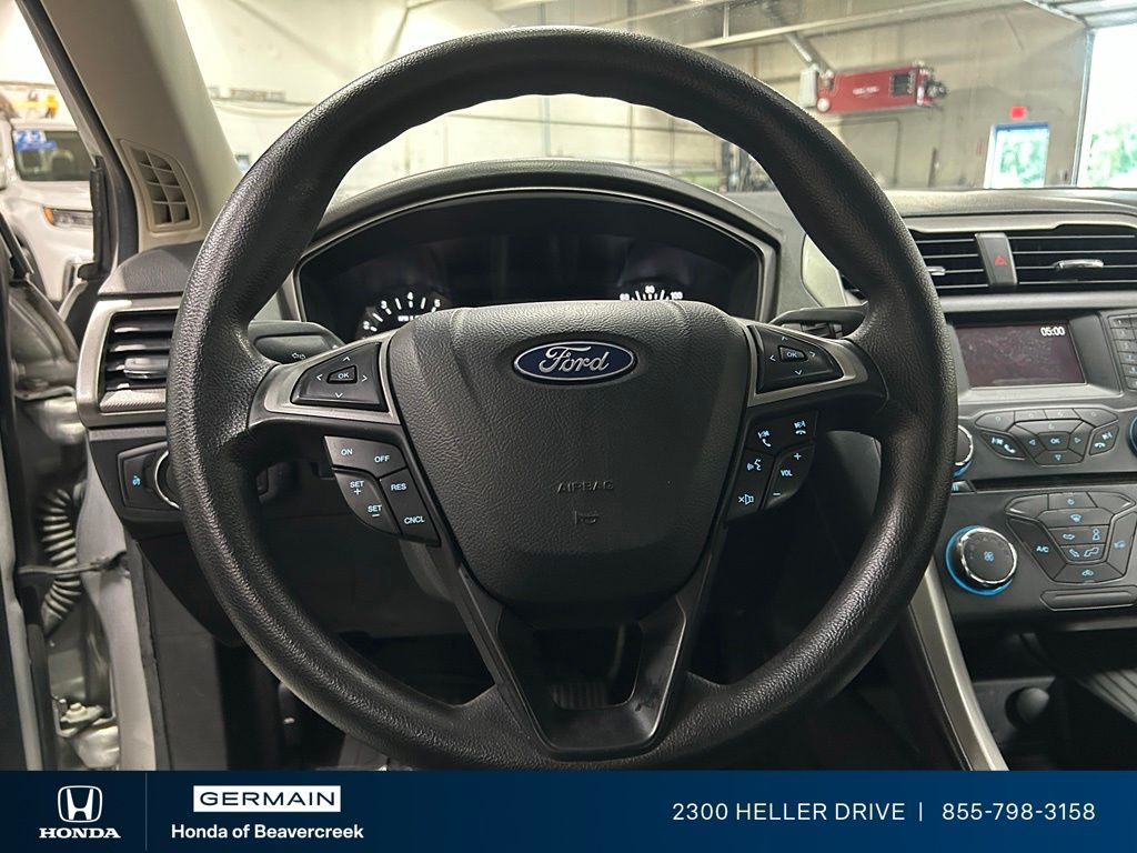 Used 2018 Silver Ford SE image 15