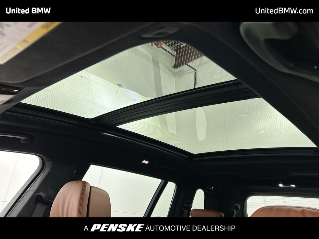 Thumbnail: 2026 BMW X7 - 20