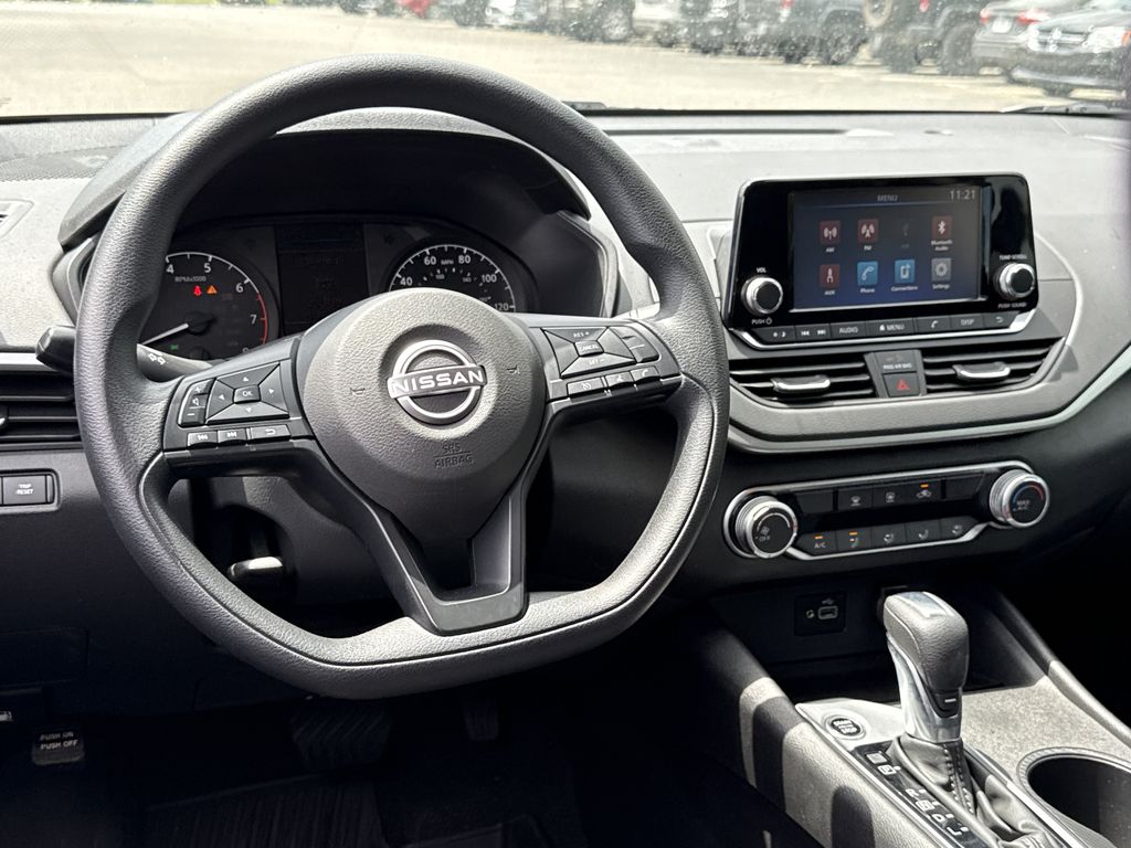 Used 2024 Nissan Altima Sedan