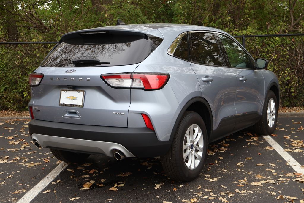 Thumbnail: 2022 Ford Escape - 8