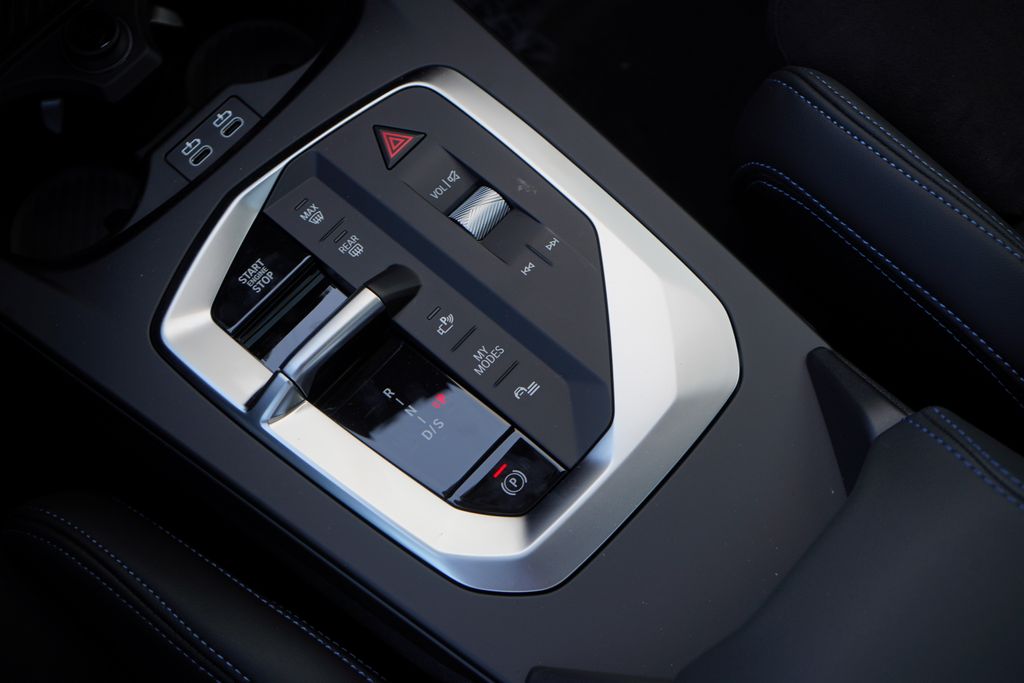 2025 BMW 2 Series M235i xDrive 20