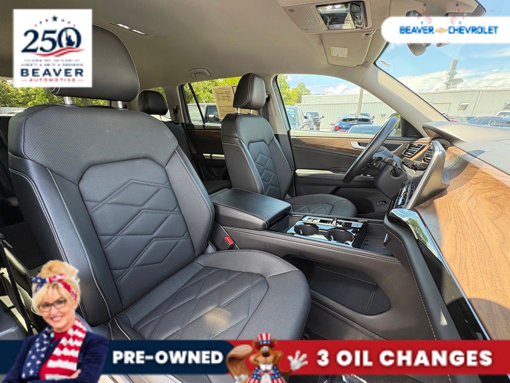 Used 2025 Volkswagen Atlas SUV