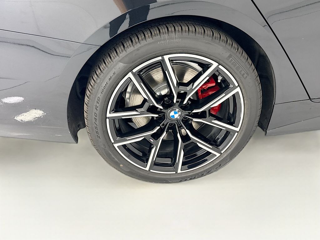 Thumbnail: 2026 BMW i4 - 32