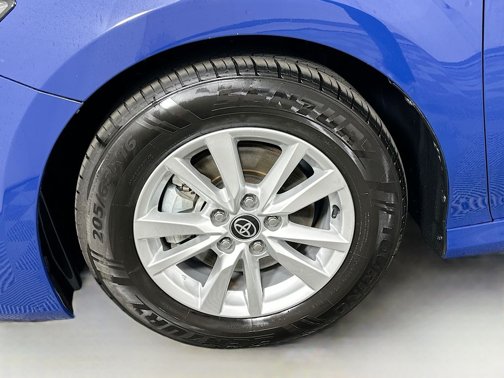 Thumbnail: 2025 Toyota Camry - 31