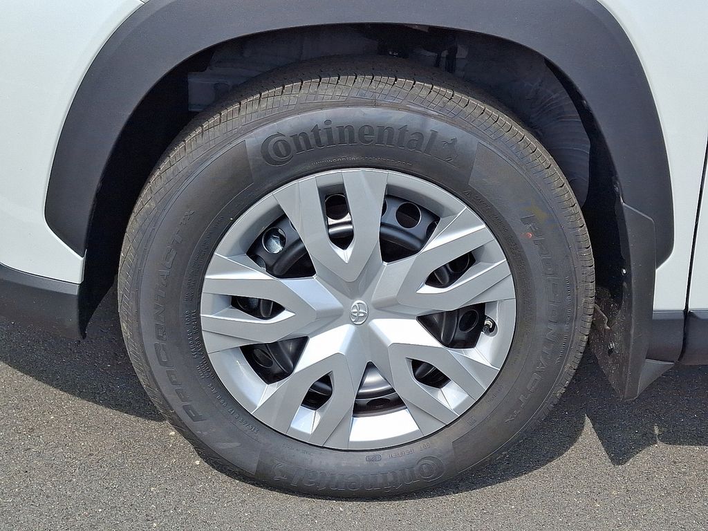 2025 Toyota Corolla Cross L 5