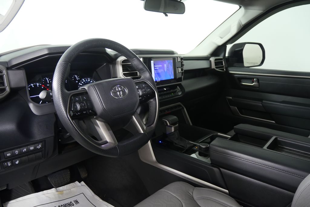 Thumbnail: 2024 Toyota Tundra - 13
