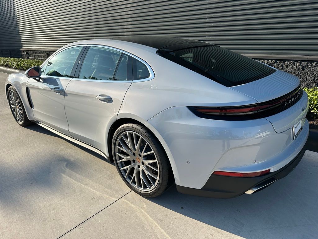 Thumbnail: 2026 Porsche Panamera - 3