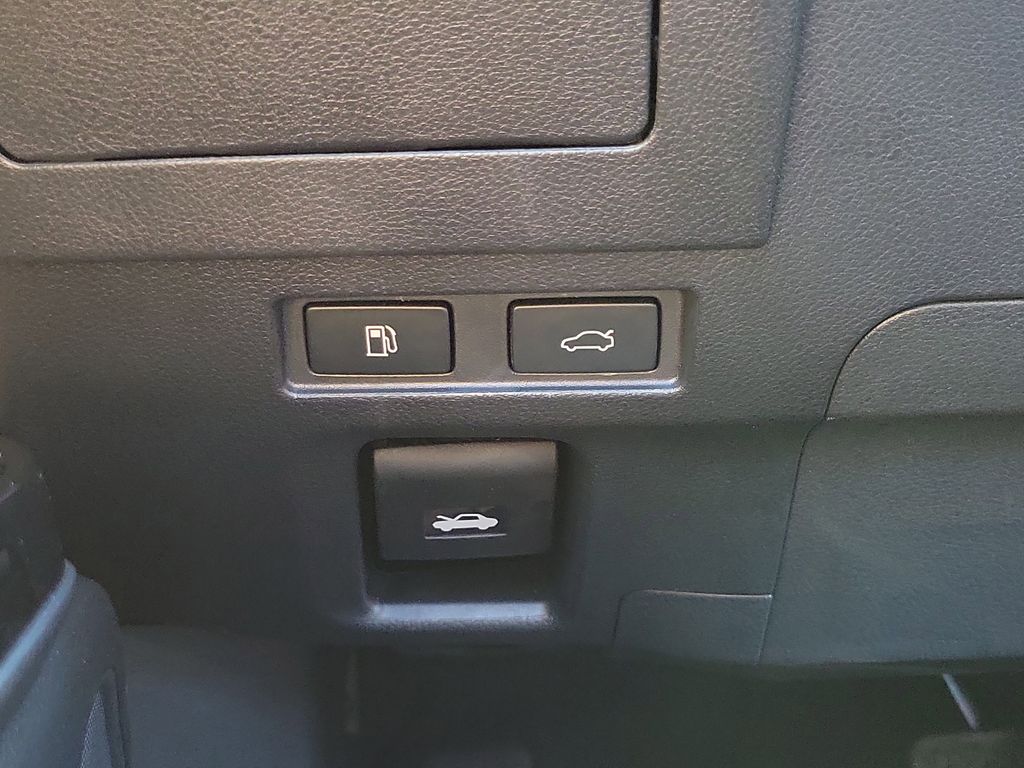 used 2025 Lexus ES car, priced at $42,500