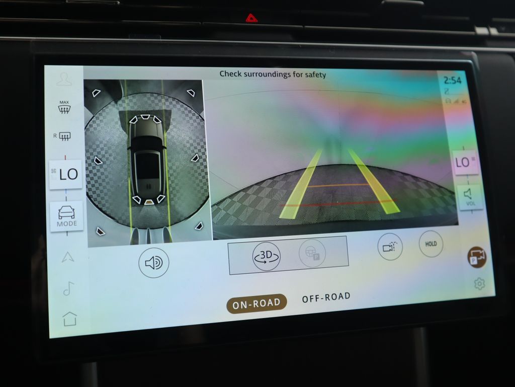 Thumbnail: 2025 Land Rover Range Rover - 16