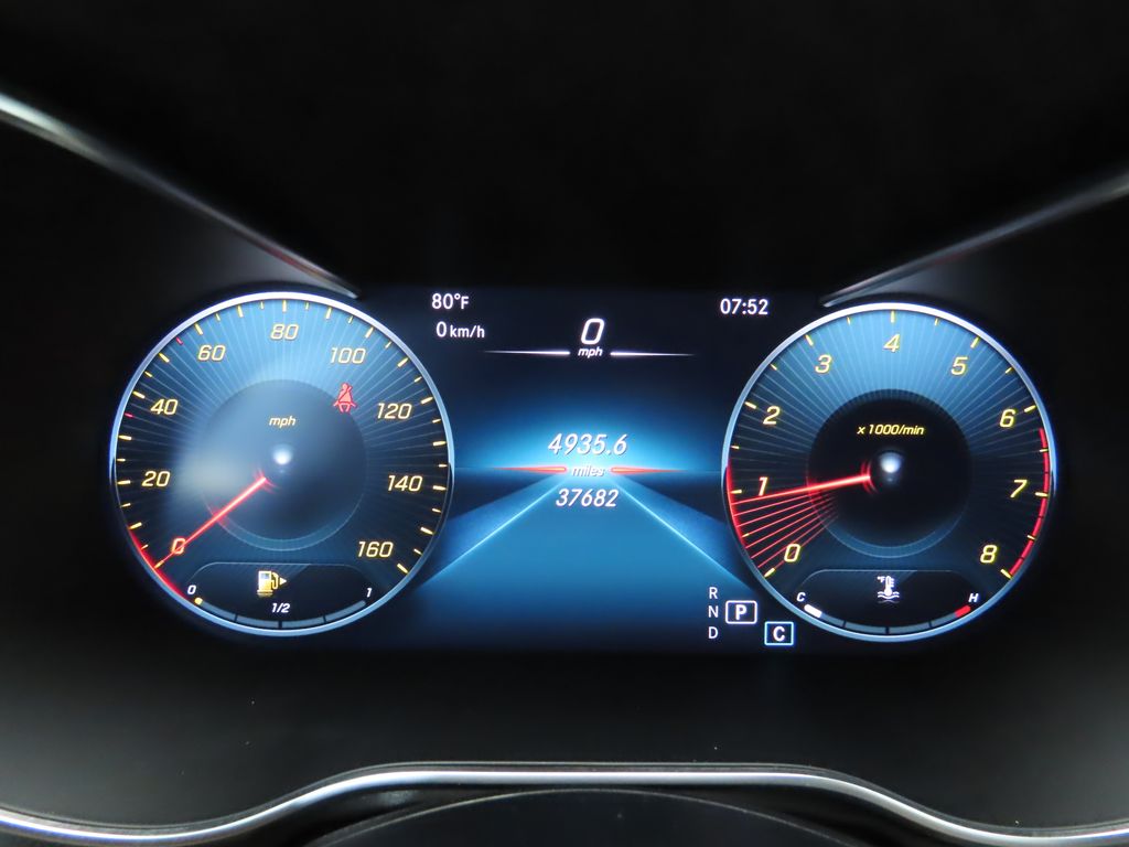 Thumbnail: 2021 Mercedes-Benz C-Class - 32