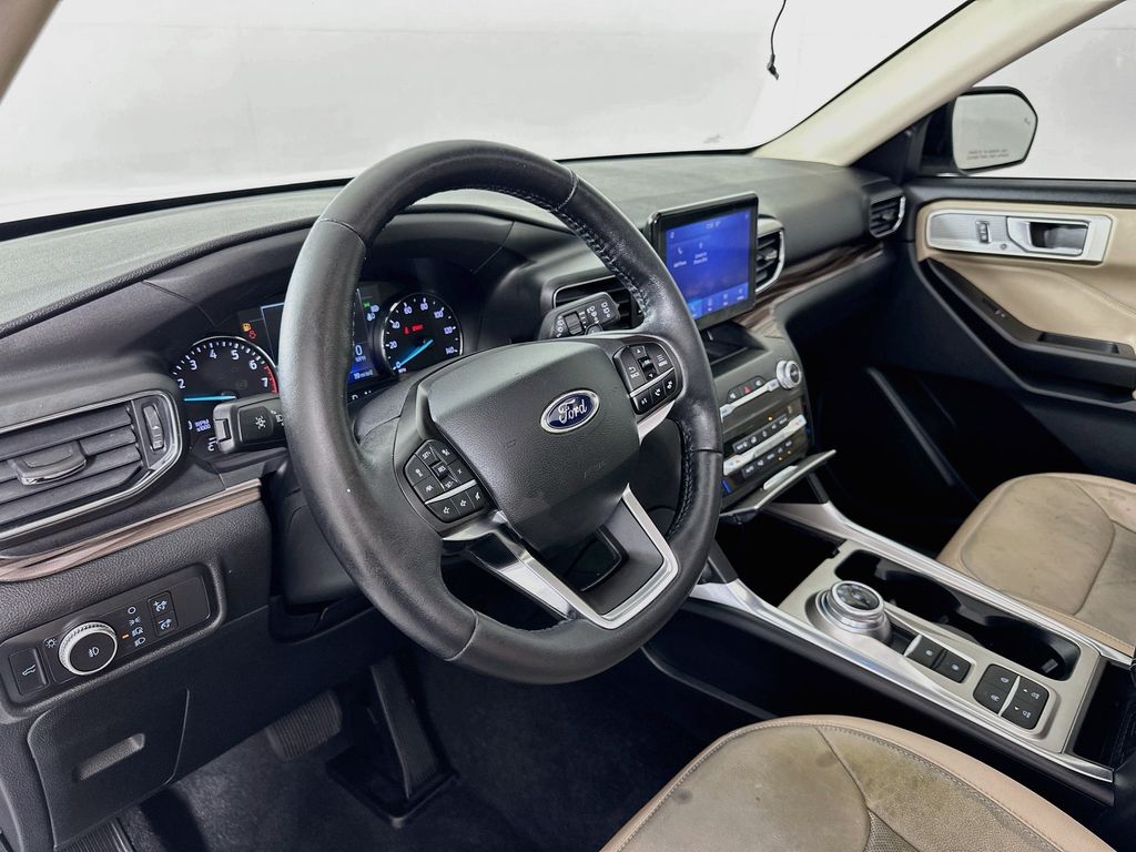 Thumbnail: 2020 Ford Explorer - 9