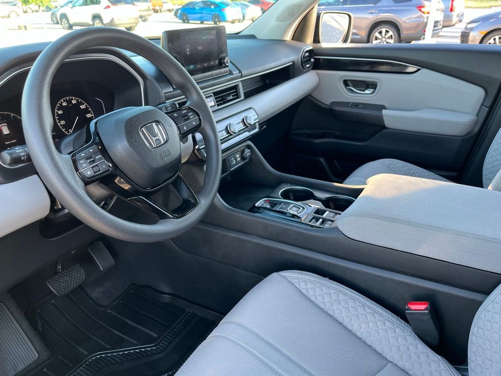 Thumbnail: 2023 Honda Pilot - 17