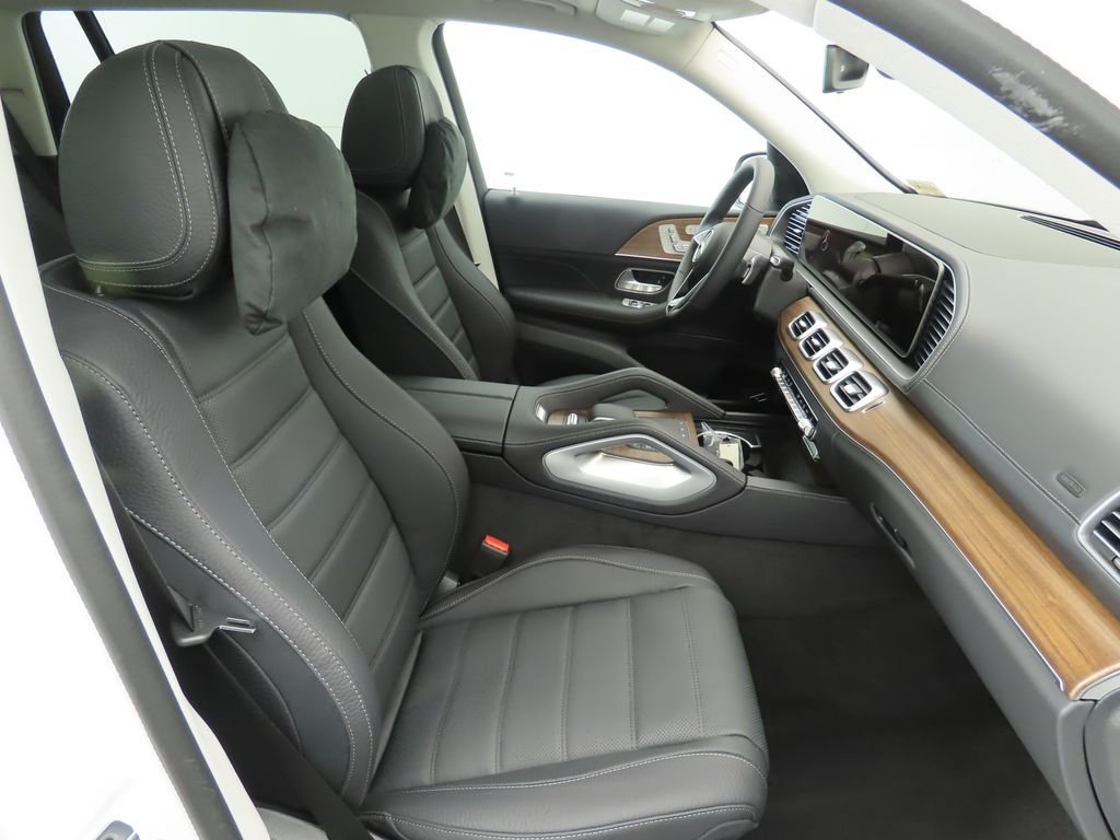 Thumbnail: 2026 Mercedes-Benz GLS - 22