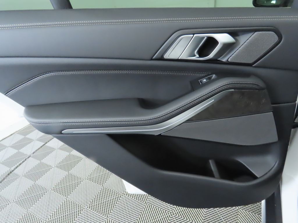 Thumbnail: 2026 BMW X5 - 27