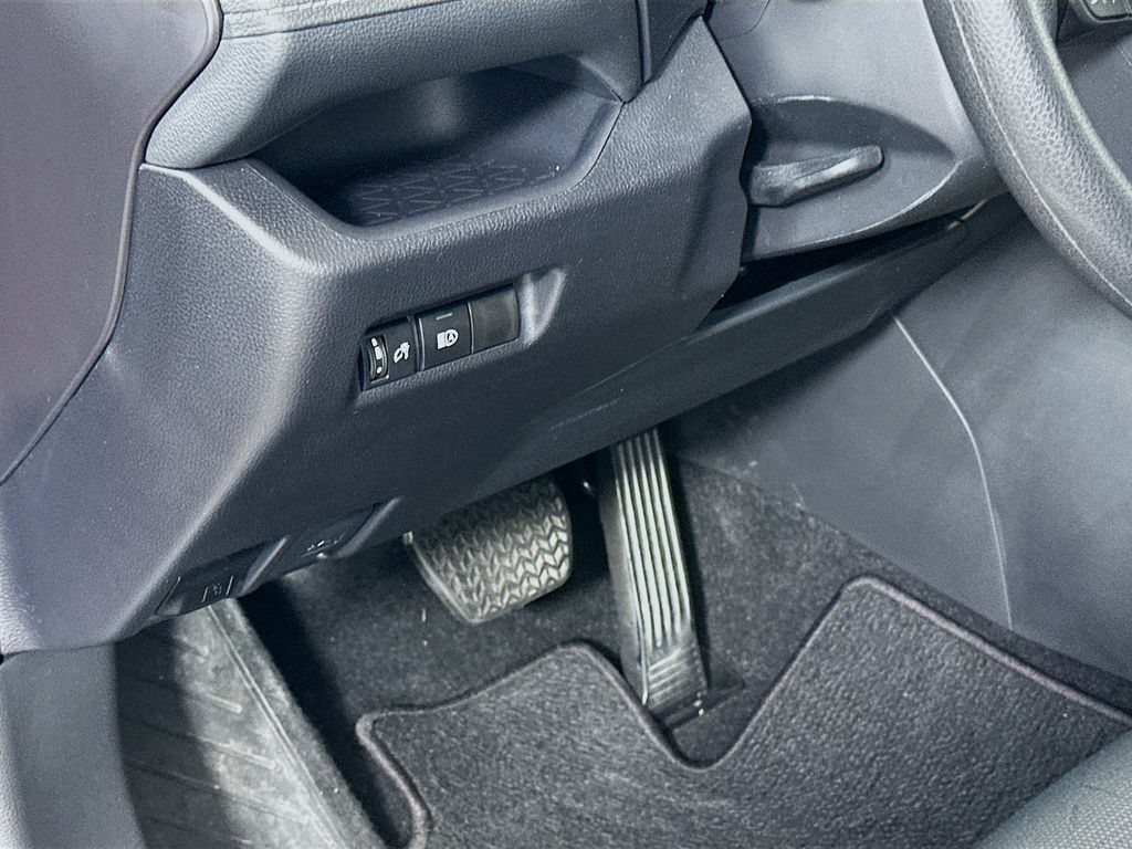 Thumbnail: 2025 Toyota RAV4 - 10