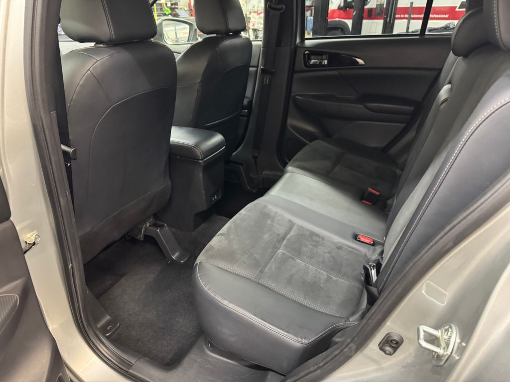 2025 Mitsubishi Eclipse Cross SE