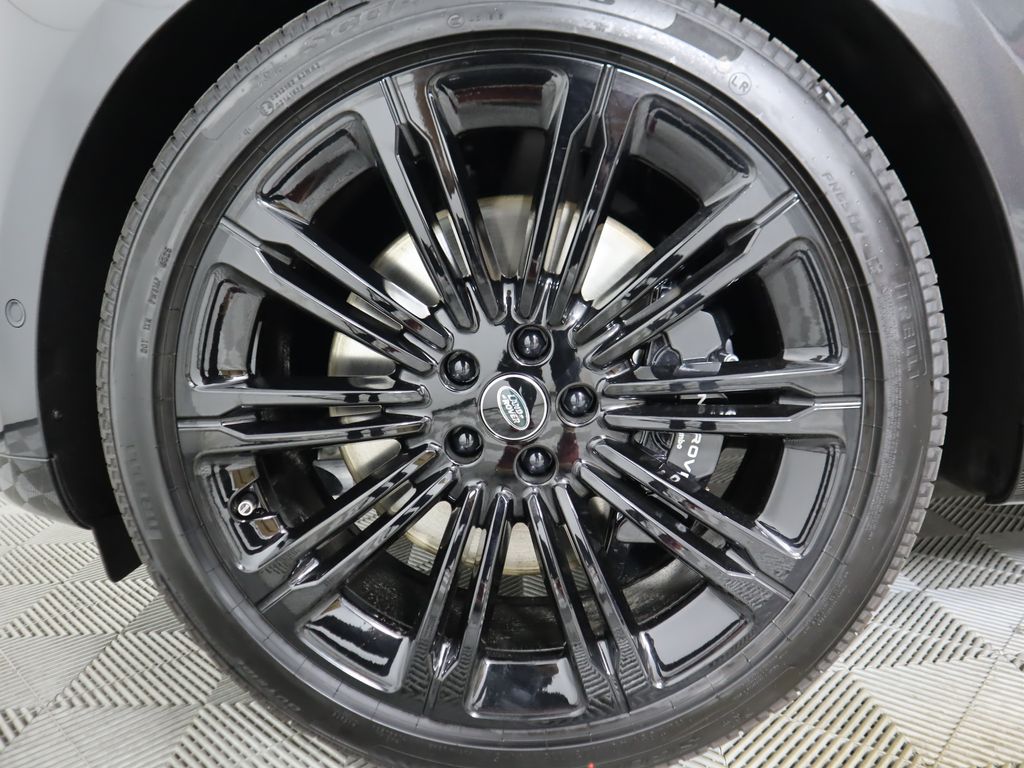 Thumbnail: 2025 Land Rover Range Rover - 32