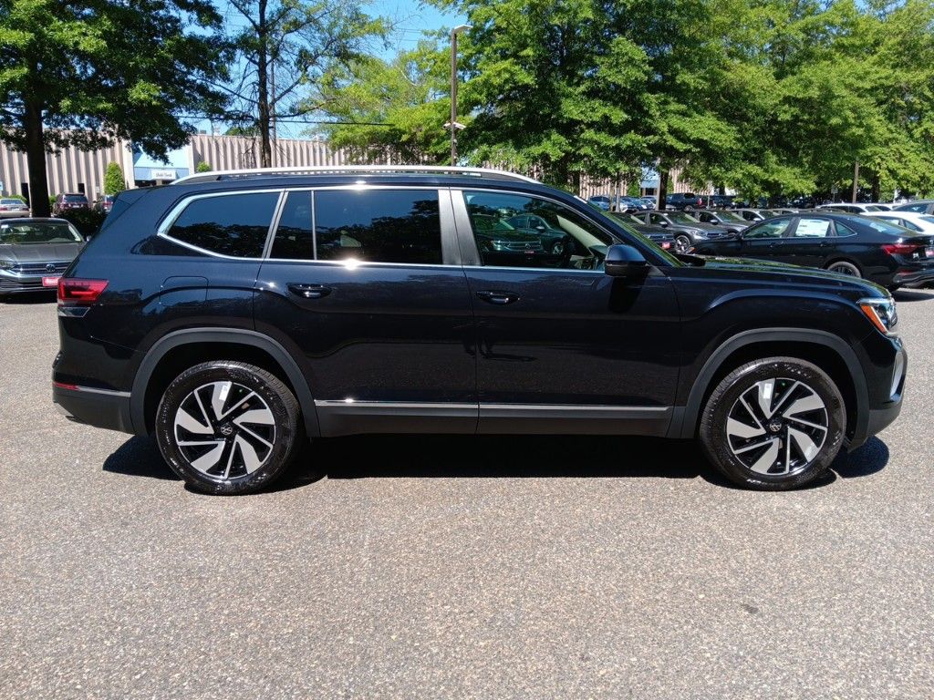 2024 Volkswagen Atlas 2.0T SEL 6