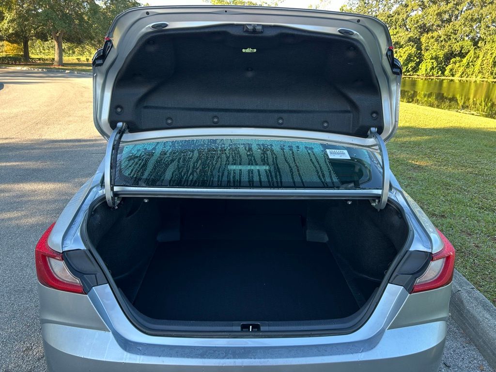 Thumbnail: 2025 Toyota Camry - 10