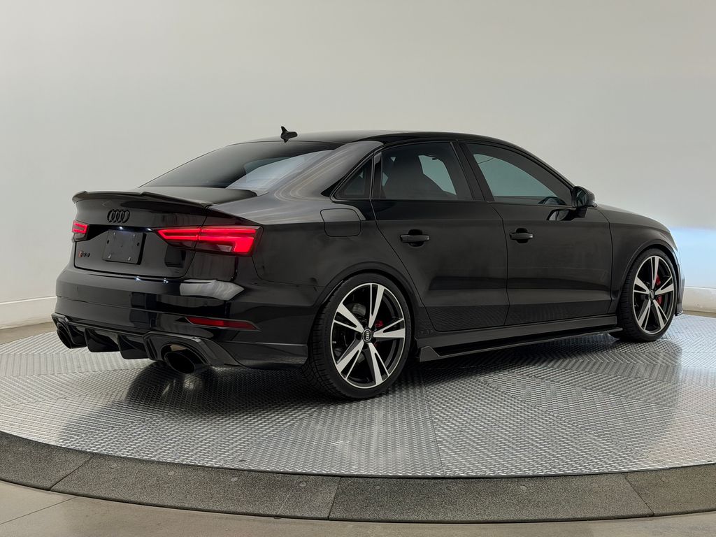 Thumbnail: 2018 Audi RS 3 - 13