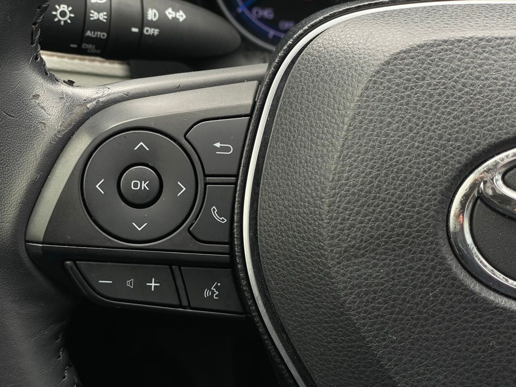 Thumbnail: 2020 Toyota RAV4 - 15