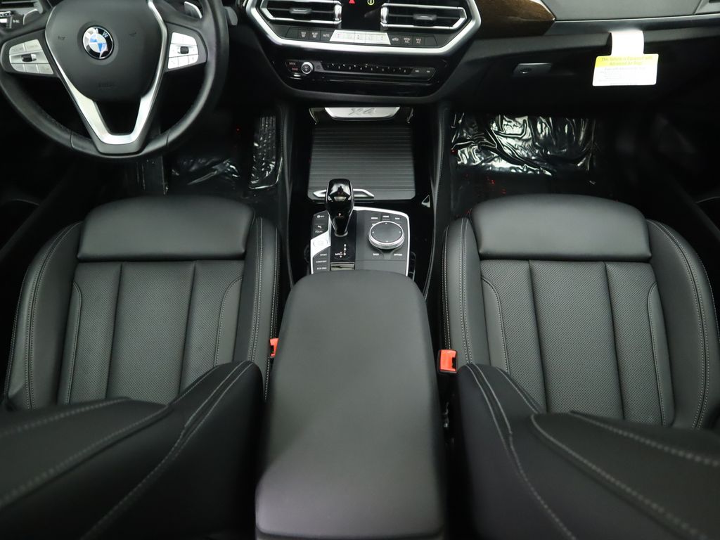 Thumbnail: 2022 BMW X4 - 17