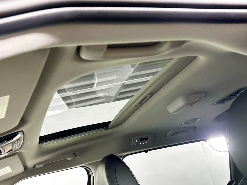 2027 Kia Carnival Hybrid SX Prestige
