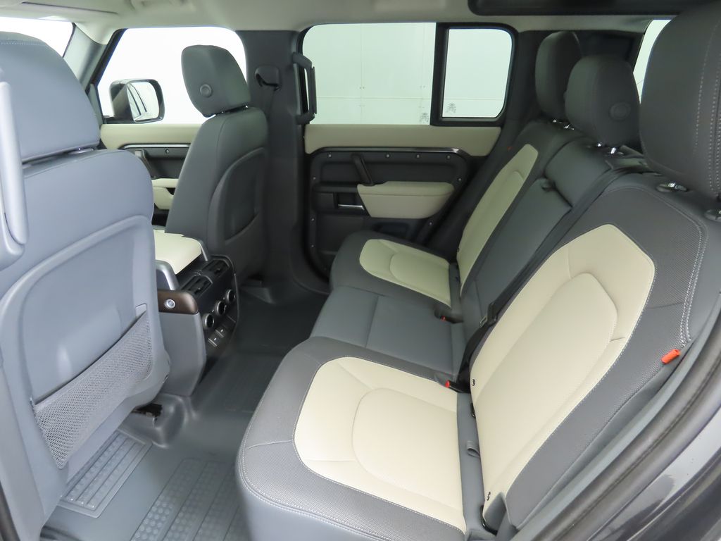 Thumbnail: 2024 Land Rover Defender - 20