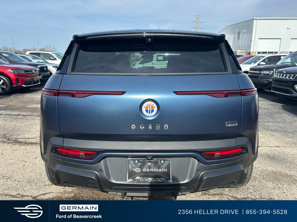 View vehicle photo 7