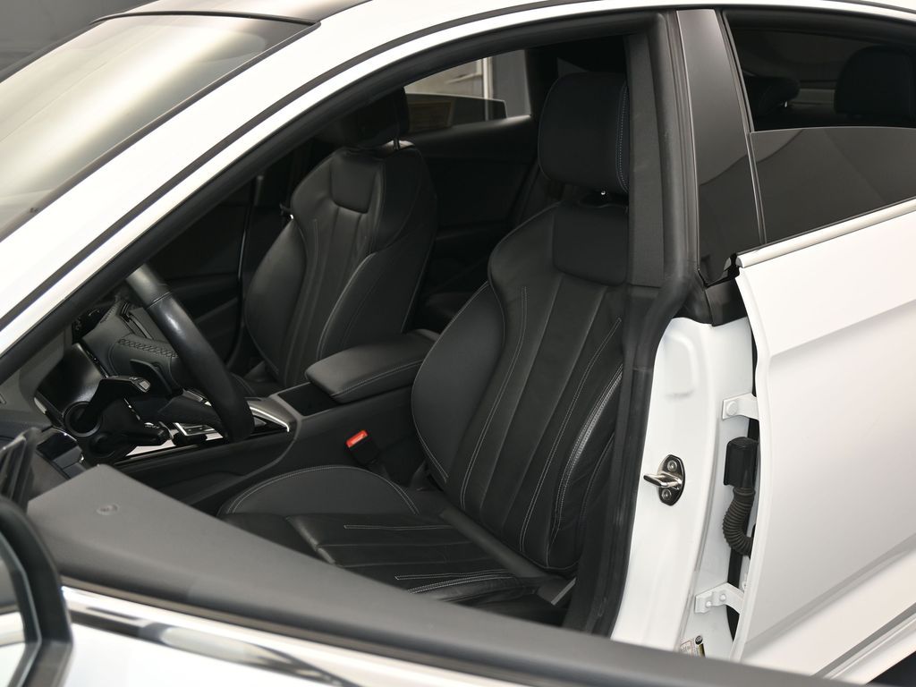 Used 2021 Ibis White Audi 45 S line Premium image 10