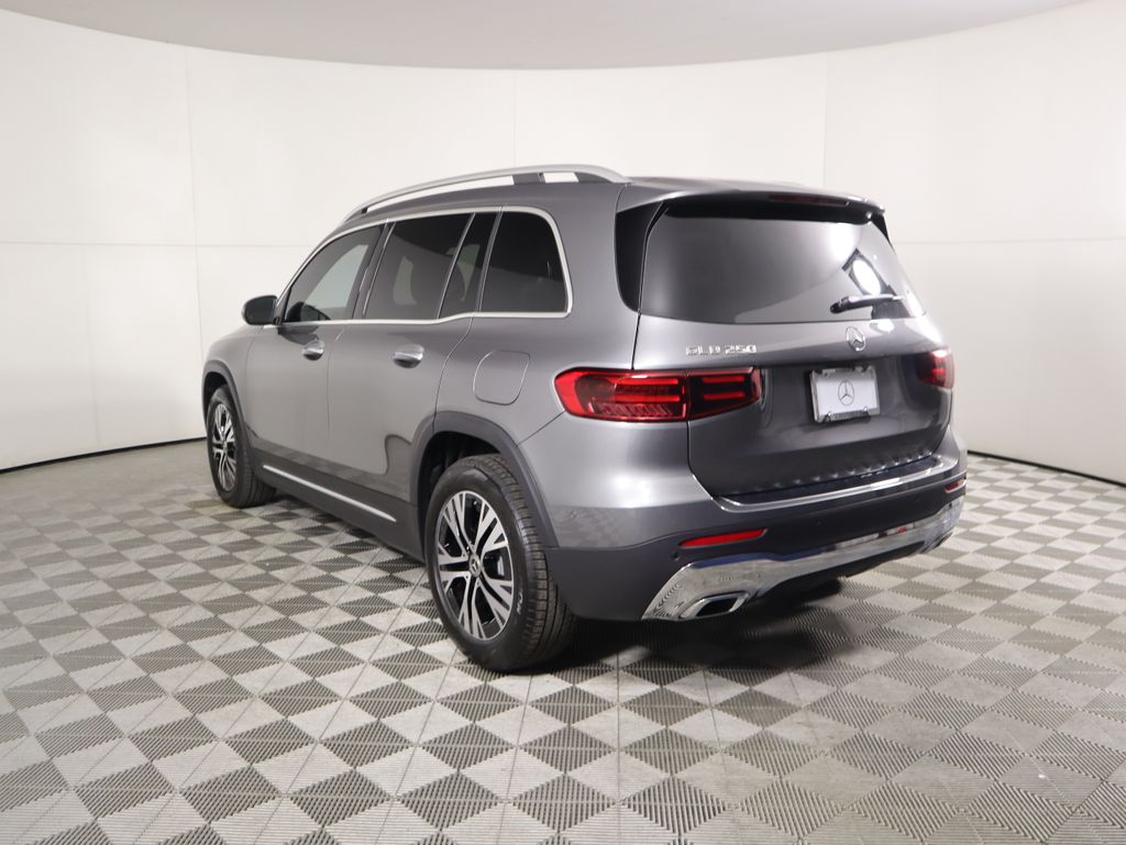 Thumbnail: 2026 Mercedes-Benz GLB - 7