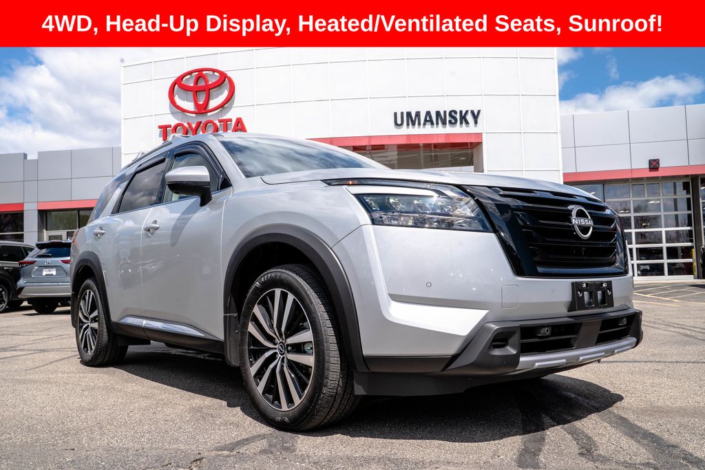 2025 Nissan Pathfinder Platinum 4WD's photo