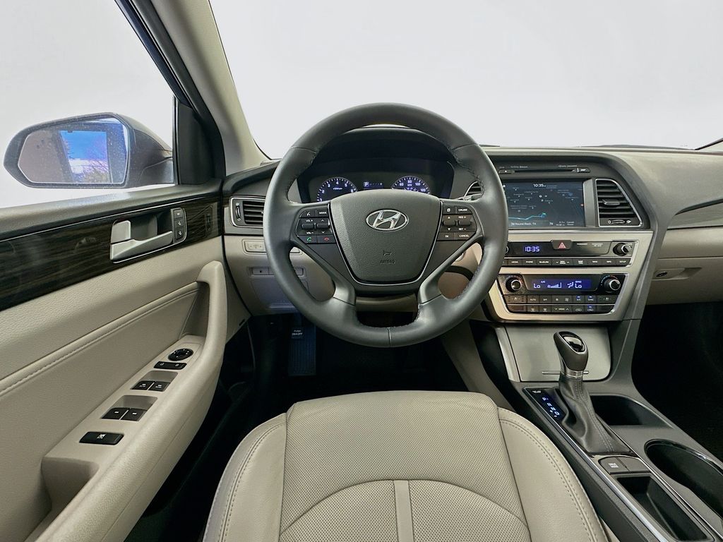 Thumbnail: 2017 Hyundai Sonata - 24