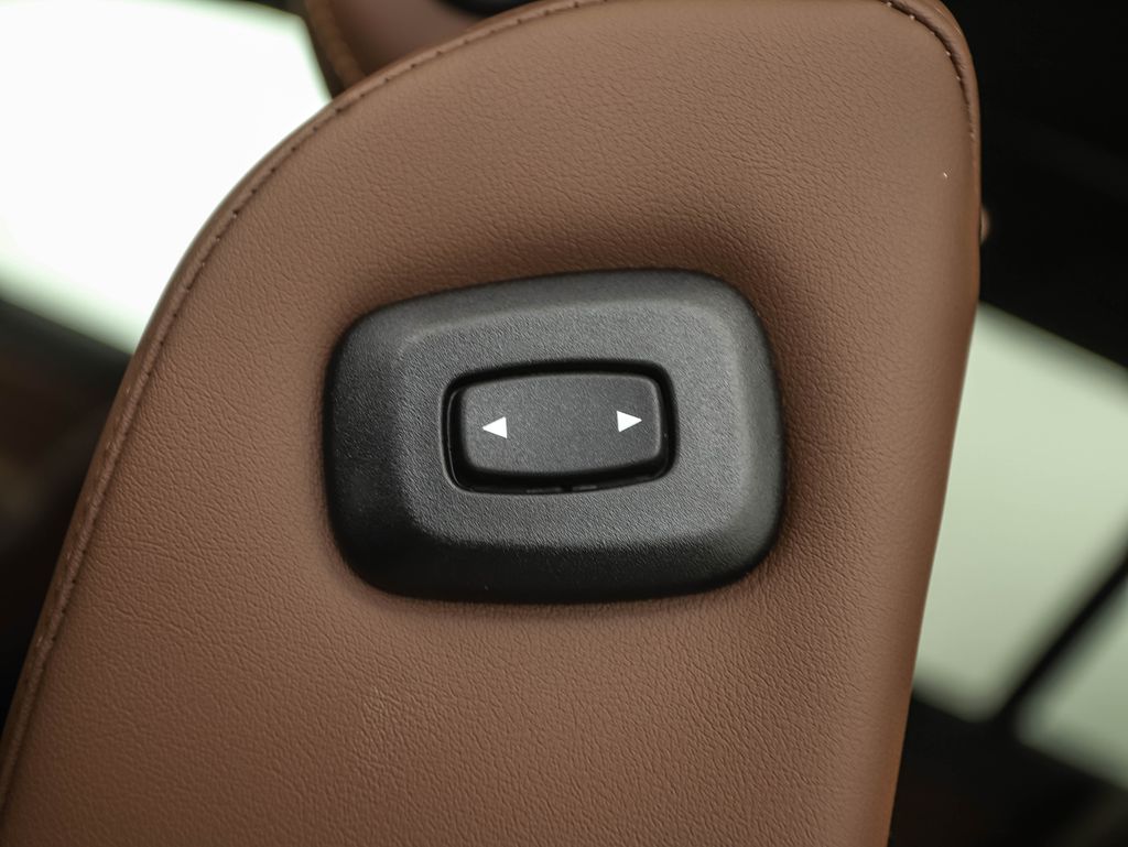 Thumbnail: 2024 BMW X7 - 26