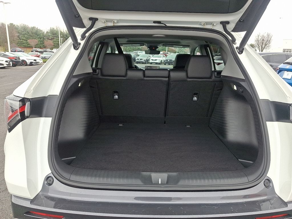 Thumbnail: 2025 Acura ADX - 30