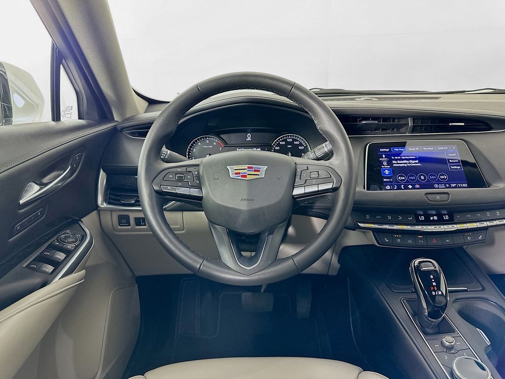 2022 Cadillac XT4 Premium Luxury 22