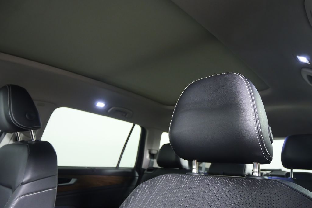 2024 Volkswagen Atlas SE 11