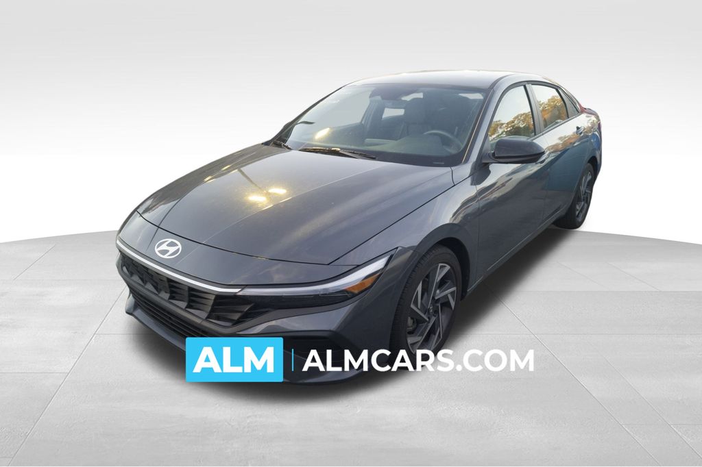 2025 Hyundai Elantra SEL's photo
