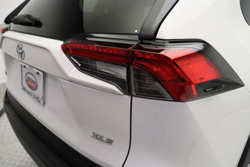 Thumbnail: 2023 Toyota RAV4 - 9