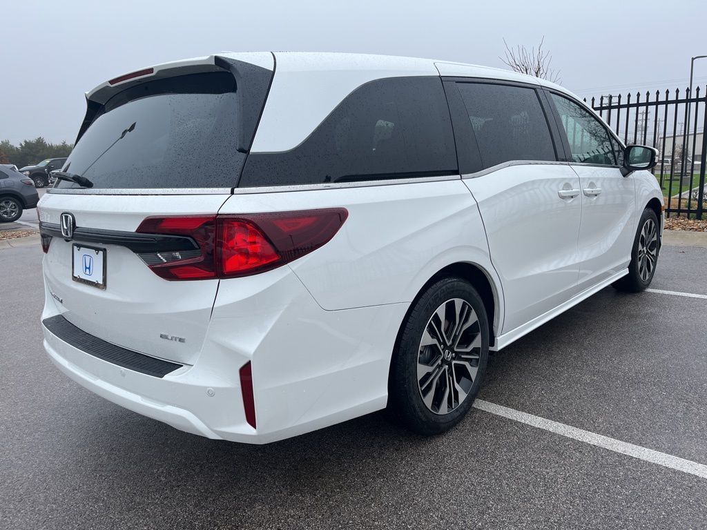 Thumbnail: 2026 Honda Odyssey - 3